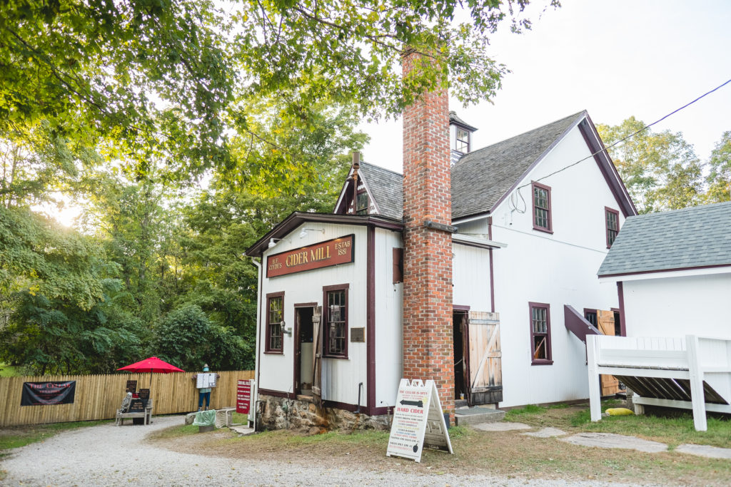 Autumn In New England Premiere | B. F . Clyde's Cider Mill - Live ...